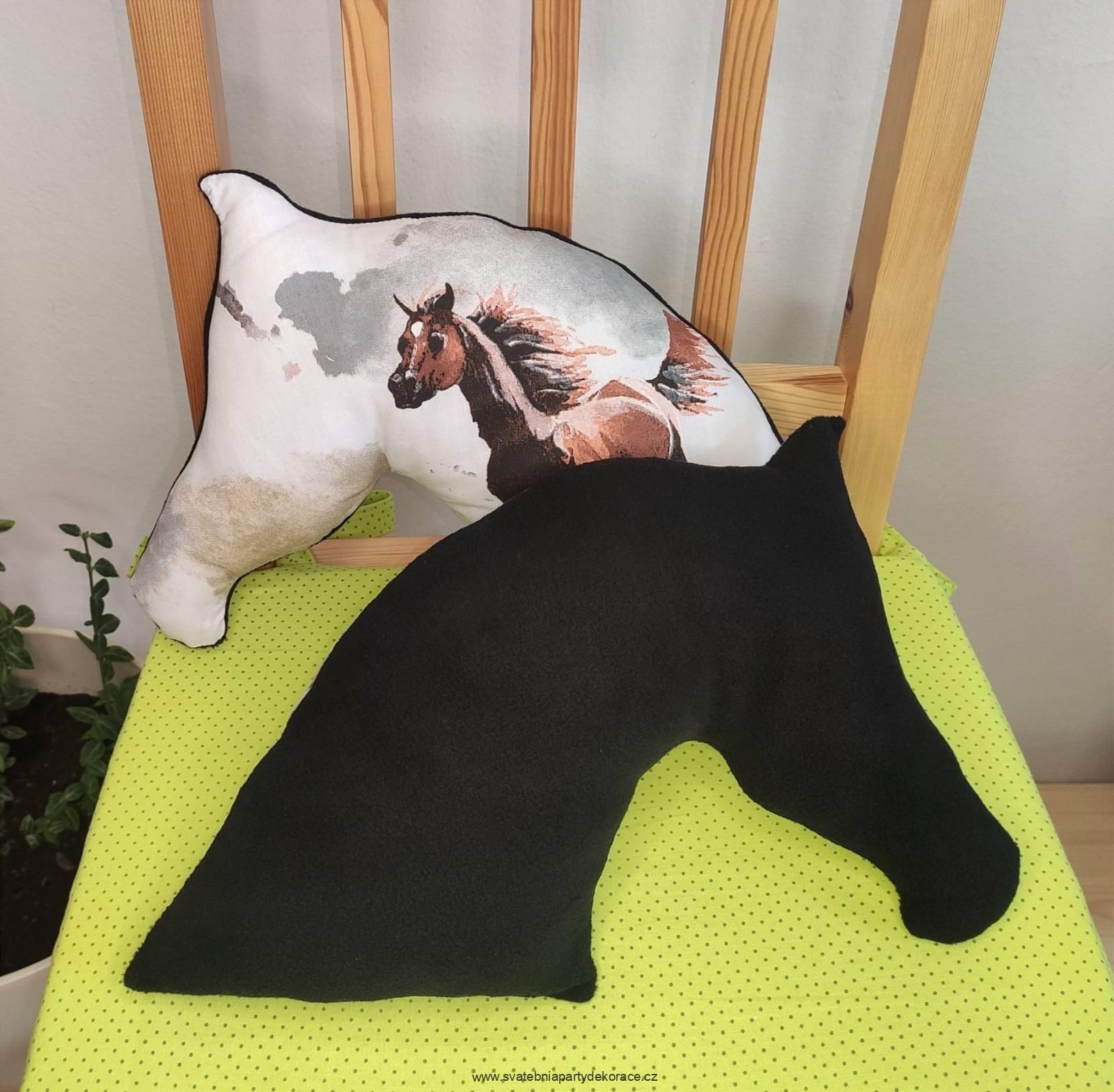 Polštář hlava koně - motiv dle domluvy